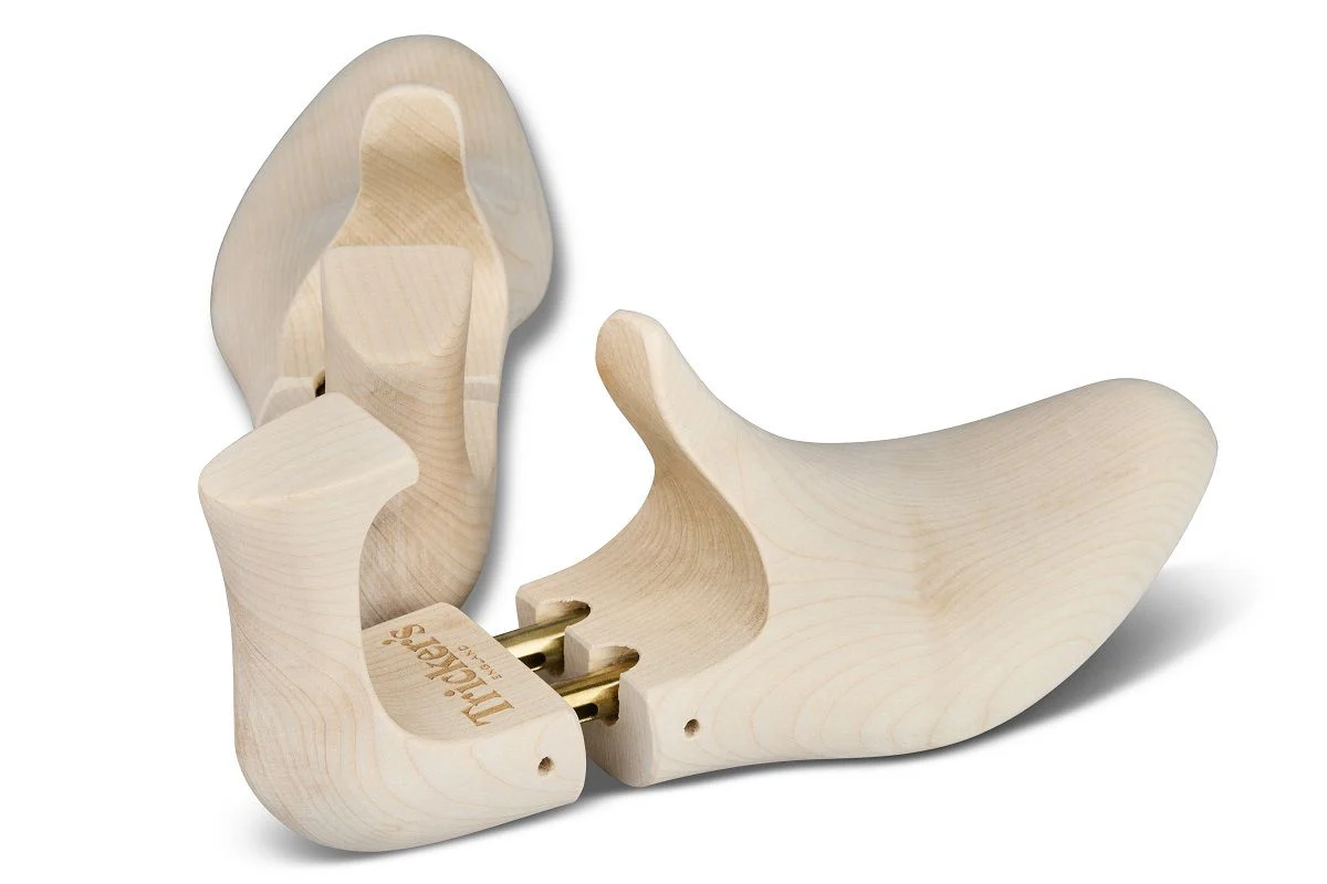 NATURAL WOOD BOOT TREE - Image 3