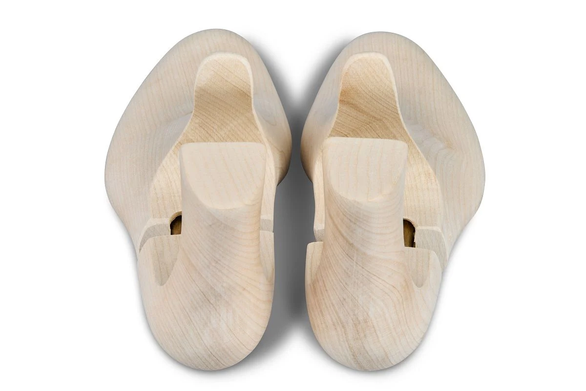 NATURAL WOOD BOOT TREE - Image 4